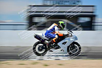 media/Mar-25-2024-Moto Forza (Mon) [[8d4319bd68]]/3-Intermediate Group/Session 4 (Front Straight Speed Pans)/